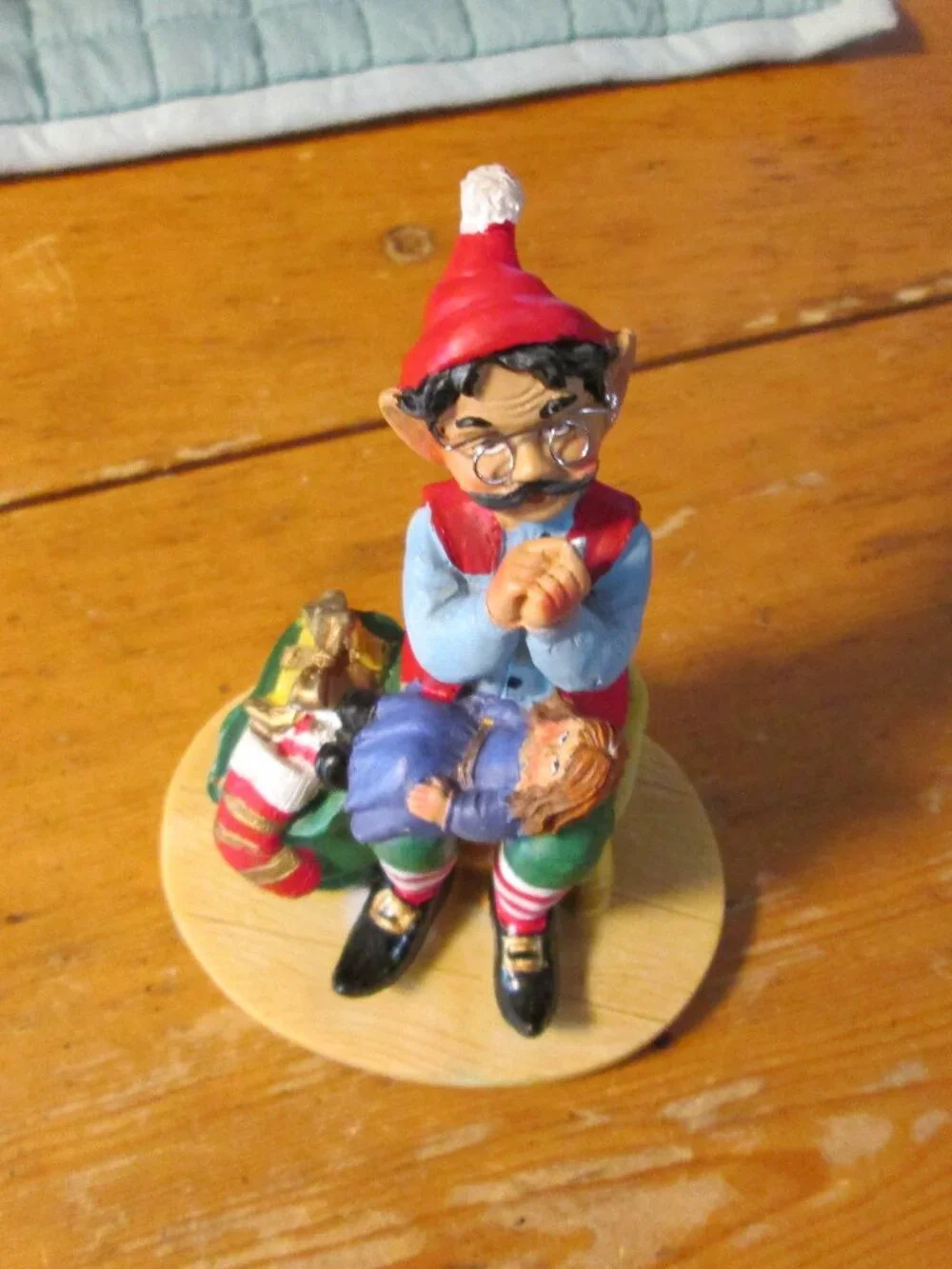 vtg The dollmaker Elf with doll retired 3.5 in ornament or shelf decor
